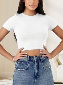 Women's Short T-Shirt With Exposed Navel, Spicy Girl Short Sleeved, Crew Neck Cropped Baby Tee With St. Barth Graphic Print, Draped Silver Curb Chain Necklace Detail, Summer Casual Cotton Short Sleeve Top For Daily Wear - 彩色 - 查看 4