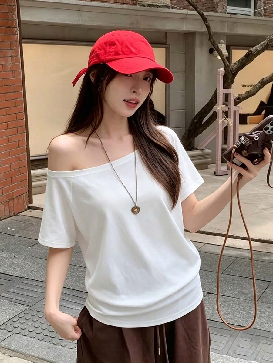 女款露肩黑色短袖T恤,高彈性常規聚酯纖維上衣,適合休閒日常與辦公穿著,白色夏季 - 白色 - 查看 1