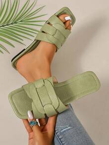 Ximi Ruo Spring/Summer Fashion, Comfortable Flat Heel Round Toe Slip-On Beach Slippers, Versatile Decorative Flat Sandals For Summer, Holiday Essential - Green - View 5