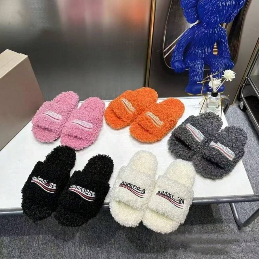 Women's Large-Size Outdoor Slippers With Letter Embroidery, Thick-Soled Lamb Wool, Autumn And Winter Flat Slide Sandals - 白色 - 查看 1