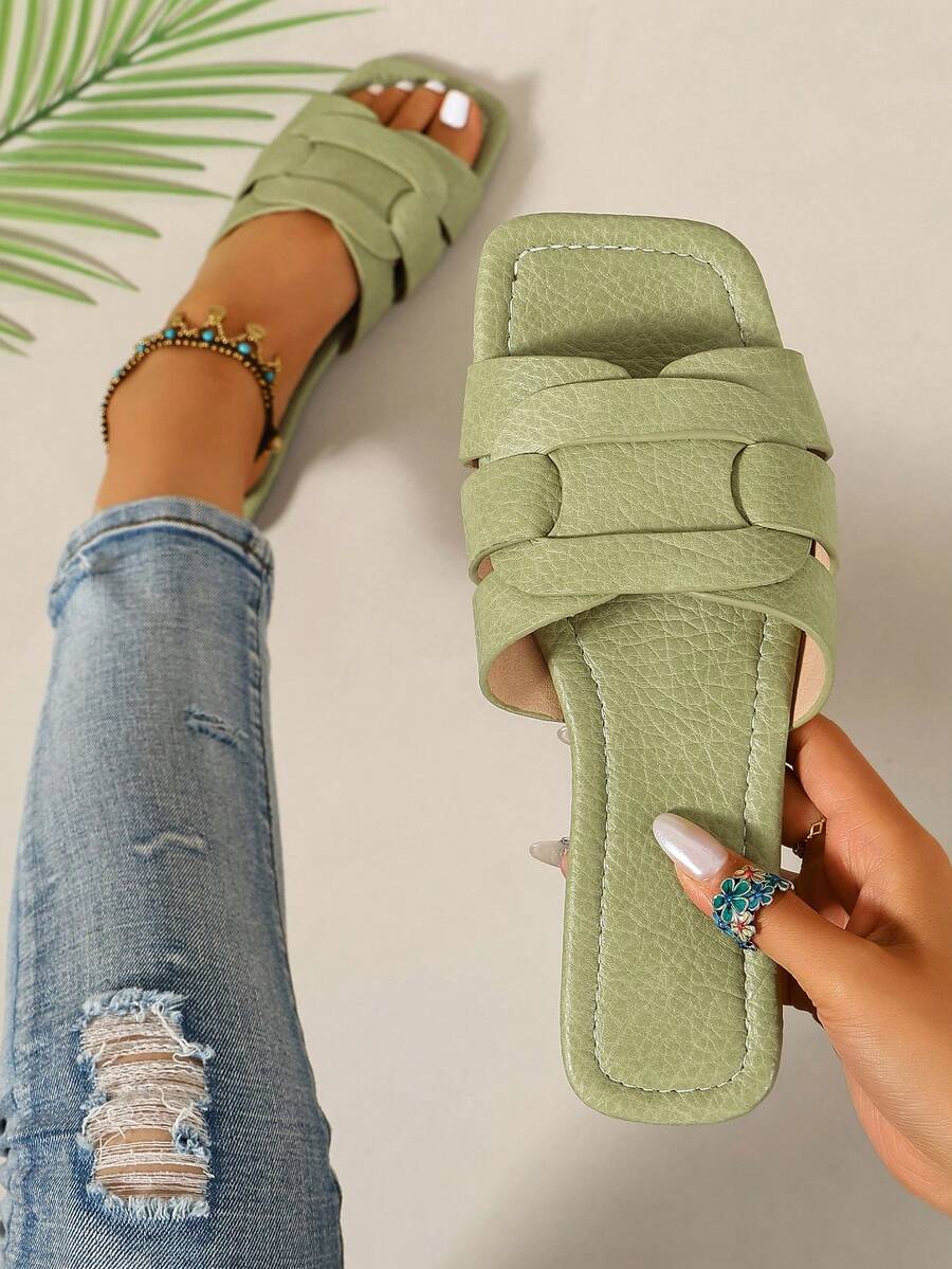 Ximi Ruo Spring/Summer Fashion, Comfortable Flat Heel Round Toe Slip-On Beach Slippers, Versatile Decorative Flat Sandals For Summer, Holiday Essential - Green - View 1