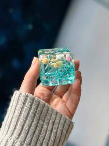 1pc Pinch And Release Unlimited, Gradient Blue Resin Maltose Star Island Block Decoration Dried Flower Sparkle Shell Inlay, Translucent Gradient Blue Resin Block Palm Size Decoration - Multicolor - View 7