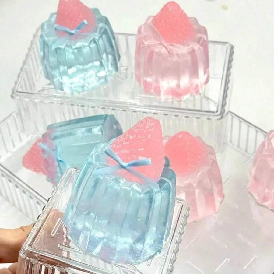 1个最新流行的硅胶草莓慢回弹玩具，超柔软挤压减压慢回弹玩具 - 完美礼物、生日礼物、理想礼物、惊喜礼物、节日礼物、万圣节礼物、圣诞节礼物、游戏玩家礼物、复活节礼物