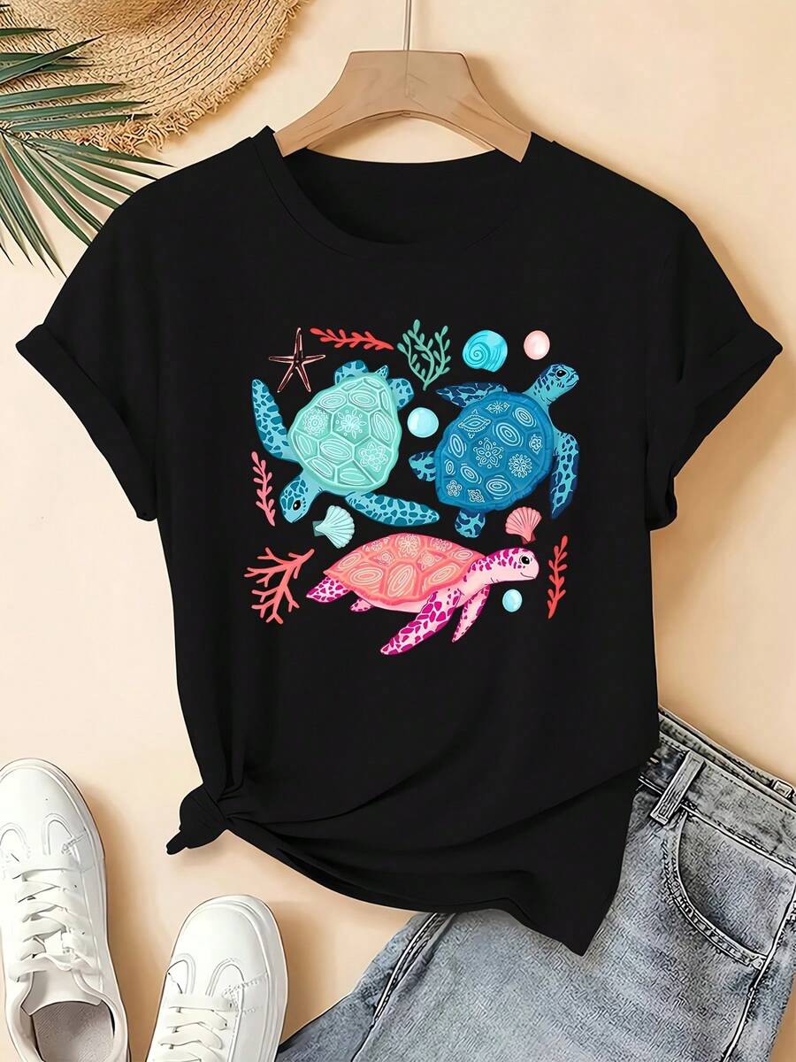 Women's Plus Size Short Sleeve T-Shirt - Cute Turtle Print In Orange/Turquoise/Pink - Short Sleeve T-Shirt For Casual Everyday Wear And Beach Holidays - Sizes 1XL-5XL - Machine Washable Summer T-Shirt, Marine Themed Clothing, Vibrant Casual Wear, Loose Fit, Stretchy Fabric. - 黑色 - 查看 1