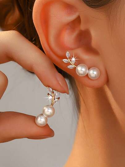 1 Đôi bông tai hình lá đính ngọc trai và đá Zirconia, kiểu dáng tinh tế, sang trọng, đa năng, kiểu khuyên tai cài tiêu chuẩn, phù hợp với áo sơ mi, váy, áo vest, đi làm hàng ngày và trang phục trang trọng.