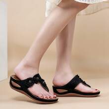 Ecetana Black Flip Flops For Women. Platform Sandals For Women.Comfortable Wedge Sandals, Hollow Out Design, Perforated Open Toe Slip On Sandals. Outdoor Sandals With Arch Support, , Women's Slide Sandals With Heel Cushion Dress Shoes Casual Summer.Chanclas De Mujer,Chanclas De Mujer,Sandalias De Mujer Elegante,Summer Sandals For Women,Slides For Women,Wedge Sandals For Women,Platform Sandals For Women. - màu đen - Xem 7