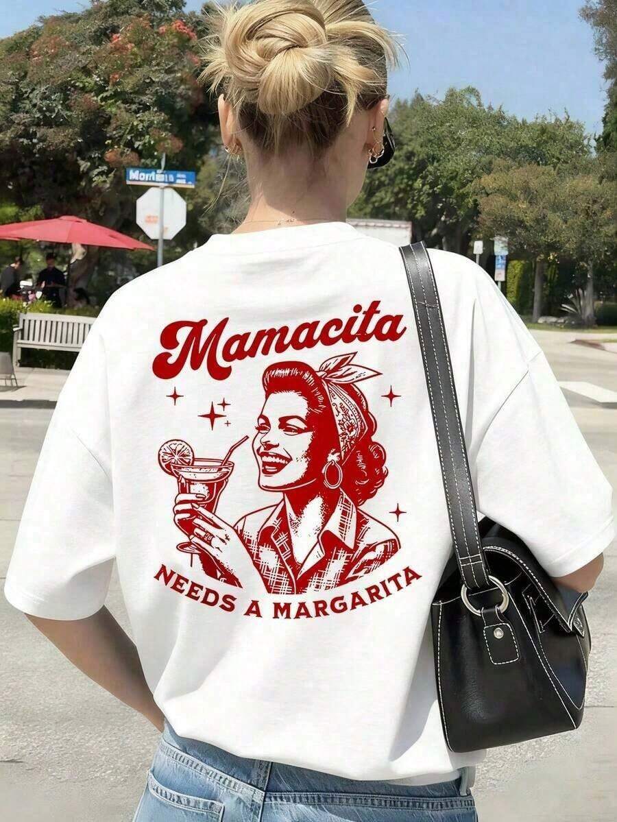 100% algodón. Envío gratis.Camiseta de manga corta con cuello redondo, estampada con letras, para uso casual de damas.Es versátil y elegante, es un artículo esencial para vacaciones y uso diario.Muestra fácilmente el estilo urbano.Es una hermosa prenda de color blanco, con el estilo de moda de las damas de los años 90. - Blanco - Ver 1