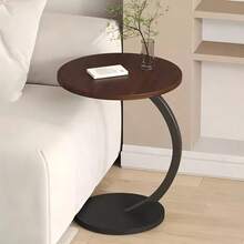 Bàn phụ sáng tạo và tối giản, bàn phụ hình chữ C hiện đại tối giản, bàn cà phê nhỏ cho phòng khách, bàn trà nhẹ, bàn sân vườn, bàn tròn kiểu retro đặt cạnh ghế sofa. Có hai kiểu dáng, khung kim loại kết hợp với mặt bàn bằng gỗ. Hoàn hảo để sử dụng làm bàn phụ bên cạnh ghế sofa, có thể để nhiều vật dụng như tách cà phê, sách và máy khuếch tán tinh dầu. Dễ lau chùi, dễ di chuyển, chắc chắn và bền. Thích hợp cho phòng khách, nhà bếp, phòng ngủ, không gian nhà ở hiện đại và căn hộ nhỏ, có thể sử dụng cả trong nhà và ngoài trời. Đồng thời, đây cũng là một món quà tuyệt vời cho dịp lễ cũng như một vật trang trí tinh tế để tô điểm cho phòng khách của bạn. - Lạc đà - Xem 10