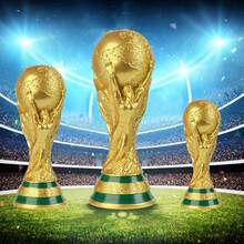 FIFA Bộ cúp bao gồm các cúp vô địch từ Canada, Mexico và Hoa Kỳ - được làm bằng nhựa và có hình ảnh các cúp và tượng nhỏ mang tính biểu tượng. Đây là lựa chọn lý tưởng cho người hâm mộ bóng đá và các nhà sưu tập, đồng thời cũng là món quà tuyệt vời để trang trí tiệc sinh nhật hoặc trưng bày trong văn phòng (hai mẫu sẽ được gửi ngẫu nhiên). - A - Xem 2