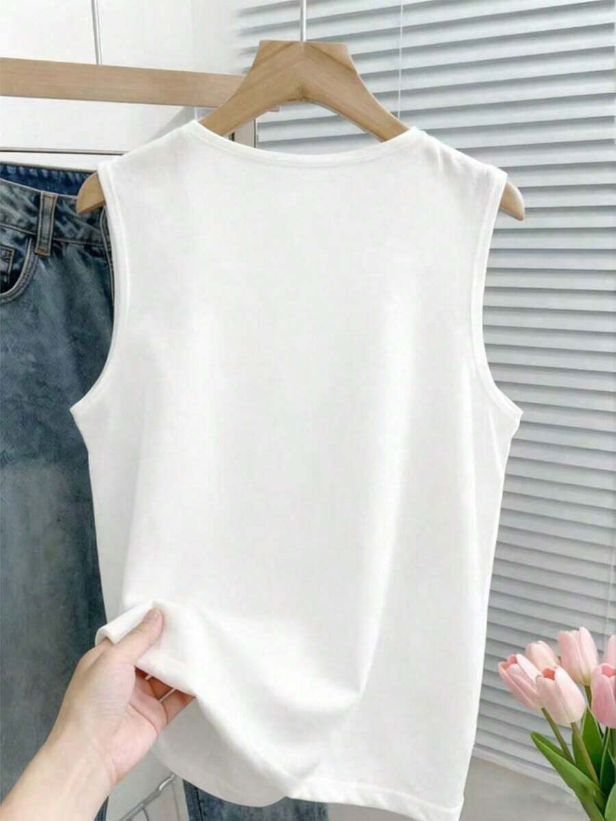 Plus Size Women Floral Sleeveless Tank Top - White - View 1