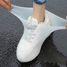 1只可重复使用的硅胶雨鞋套，防滑防水雨靴套，可折叠弹性鞋套，男女通用耐用鞋套，柔韧抗撕裂，防止污垢，轻松隔离雨水、泥浆和雪，保护鞋子免受潮湿和污垢的侵袭，防滑纹理鞋底，适用于湿滑表面，可折叠收纳。 - 多色 - 查看 12
