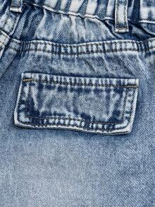 Young Boy Fashion & Vintage Style Wide Leg Light Wash Denim Cargo Shorts For 2-8 Years, Embroidered Craftsmanship, Multi-Pocket, Loose Fit, Button Fly, Half Elastic Waistband, Adjustable Waist, Denim Utility Shorts, Knee Length - Light Wash - View 11