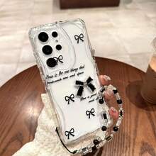 Bộ 2 món (Ốp điện thoại hình nơ đen và chữ cái + Vòng tay hình nơ cùng kiểu), Ốp bảo vệ điện thoại bền và thời trang, phù hợp sử dụng hàng ngày, Thiết kế nghệ thuật, Chống trầy xước. - Vỏ trong suốt - Xem 2