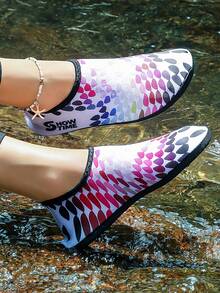 New Fashion Sports Style White Ombre Fish Scale Print Water Shoes, Breathable Non-Slip Durable, Suitable For River Exploration, Home Yoga, Aerobics, Pilates, Outdoor Gym Workout, Beach Water Activities, Unisex Sandals, Yoga Shoes - White - View 5