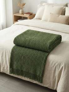 Solid Color Diamond Knitted Throw Blanket With Fringe, Soft Warm Boho Blanket For Couch, Bed, Sofa & Home Decor - P-green - View 8