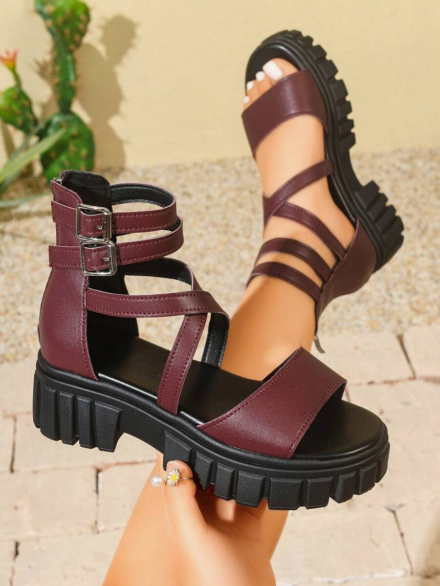 Giày sandal đế xuồng phong cách Bohemian dành cho nữ, điểm nhấn khóa cài cá tính! Đế mềm mại, thoáng khí. Thiết kế quai chéo độc đáo và bắt mắt, đế xuồng giúp kéo dài đôi chân. Phù hợp với váy dài hoặc quần ống rộng, lý tưởng cho kỳ nghỉ, các bữa tiệc thời trang và đi làm hàng ngày, giúp bạn thể hiện phong cách đa dạng!