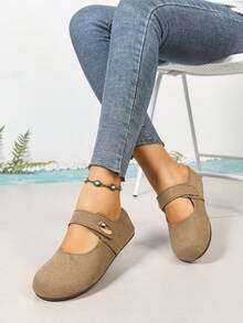 Giày lười đế dày kiểu retro mới, chất liệu da lộn, mũi tròn, có khóa cài, màu trơn, thích hợp cho kỳ nghỉ, đế mềm mại, đa năng, kiểu dáng thoải mái cho công sở, kiểu giày của mẹ. - Màu Khaki - Xem 2