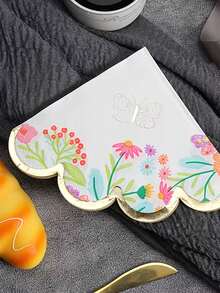 40/20 chiếc khăn ăn dùng một lần, họa tiết hoa và bướm dập nổi màu vàng, viền lượn sóng, thích hợp cho tiệc sinh nhật, tiệc mừng em bé, đám cưới, tiệc cô dâu và trang trí bàn tiệc các sự kiện khác nhau. - Một kích cỡ phù hợp cho tất cả - Xem 8