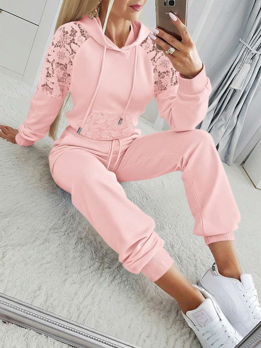 ChicMe 女款兩件套:蕾絲拼接袋鼠口袋抽繩連帽衫與彈性腰鬆緊慢跑褲,休閒時尚適合日常穿著,優雅 - 粉 - 查看 1