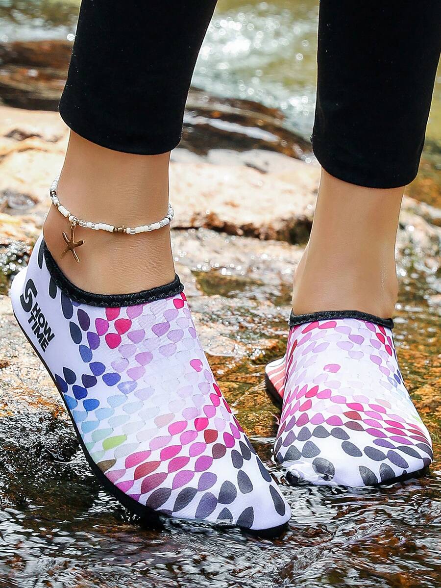New Fashion Sports Style White Ombre Fish Scale Print Water Shoes, Breathable Non-Slip Durable, Suitable For River Exploration, Home Yoga, Aerobics, Pilates, Outdoor Gym Workout, Beach Water Activities, Unisex Sandals, Yoga Shoes - White - View 1