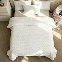 1pc Lightweight Summer Quilt, Ultrasonic Embossed Bow Pattern, Contemporary Fashion Style, Breathable And Cooling Summer Blanket, Machine Washable, Suitable For Office, Bedroom And More - White - View 2