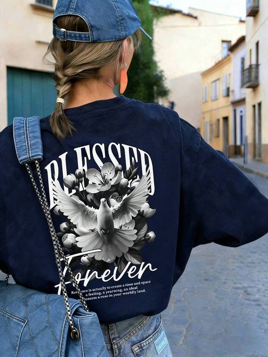 女士宽松T恤一件装 - “Forever”鸽子与花卉印花，复古街头风，柔软透气圆领休闲上衣，适合城市观光、咖啡约会、周末早午餐、日常休闲穿着，女士及青少年夏季经典图案T恤