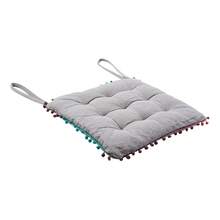 Đệm ngồi vuông 40x40cm có tua rua, thích hợp cho nhà bếp, phòng khách, sân vườn, văn phòng, hiên nhà. Có các màu: Xám/Cam/Xanh dương/Hồng/Trắng. - Đệm ngồi có tua rua - Xem 8