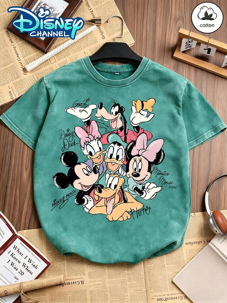Disney Official Authorization | 100% Washed Cotton Vintage Short-Sleeve T-Shirt. Printed With Retro Cartoon Prints Of Mickey Mouse, Minnie Mouse, Donald Duck, Daisy Duck, Goofy And Pluto. It Features A Unisex Loose Fit Suitable For Both Men And Women, Perfect For Disney Fans Of All Ages And An Ideal Choice For Vacations, Outings And Daily Casual Wear. - 綠色 - 查看 1
