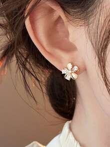 1 Đôi bông tai bằng hợp kim đồng, thiết kế hoa nhỏ nhắn, tối giản, đính đá Zirconia và đá mắt mèo, thích hợp đeo hàng ngày cho nữ. - Vàng - Xem 5