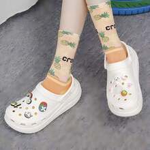 Crocs Dép bít mũi khoét rỗng, đế EVA dày 5.2cm, màu trắng, unisex 207521-100 - 207521-100 - Xem 1