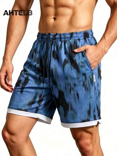  Quần short thể thao nam AHTELB nhẹ, in họa tiết xanh đen, thiết kế dây rút và túi ẩn, chất liệu lụa băng thoáng khí, nhanh khô, nhuộm tie-dye, quần short chạy bộ thể thao ngoài trời, quần thường ngày thoải mái, thoáng khí, đa năng cho hoạt động thể dục hàng ngày, quần short tập gym, quần short biker, quần short tập gym, quần tập thể dục, mùa hè, trang phục mùa hè, quần short đạp xe nam, quần short chạy bộ, quà tặng cho bạn bè, chồng, bạn trai.