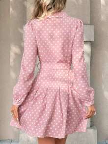 Vestido con Estampado de Rosas Blancas, Botones Frontales y Falda Acampanada, Ideal para Look de Cita, Paseos y Ocasiones Informales - Rosa - Ver 2