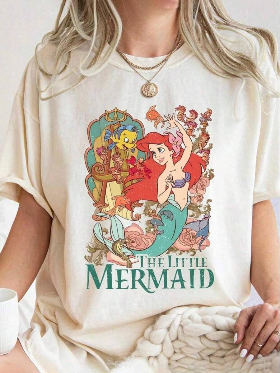 Disney Cartoon Red-Haired Princess Atmosphere Printed T-Shirt, Suitable For Daily Wear, Easy To Wear In Summer, Micro-Elastic, Soft Round Neck Casual Daily Shirt, Round Neck Summer Sweatshirt, Both Men And Women, Loose Version, Holiday Gifts. --Disneys Disneyland Paris The Magic Kingdom Disneyesque The House Of Mouse Mickey Mouse Empire Modest Summer Outfits Take That T Shirt Summer Coord Tops For Women Summer Summer Clothes Women Summer Clothes Summer Tops Summer Tops Women Summer Co Ord Summer Top Summer Outfits White Top Black Top Holiday Outfits For Women Tops For Women Summer Holiday Gifts Valentine's Day Gifts Earth Day Gifts Oktoberfest Gifts Summer Bank Holiday Gifts - trắng - Xem 1