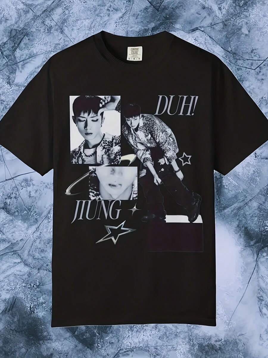 Unisex och med medlemsnamn, T-shirt i 100% bomull, mjuk, ett måste-ha-plagg för avslappnad streetwear som passar alla årstider, mångsidig för alla årstider, prisvärd för vardagsbruk och en perfekt present till fans och vänner. Sommartoppar, skjortor, t-shirts, damtoppar, t-shirt, pullover, festival-t-shirt, -shirt, -skjortor, t-shirt, gym, sommaroutfits - Svart - Visa 1