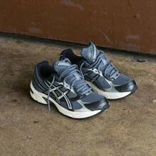Asics Gel 1130 Black Pure Silver Men 1201A906-001 | Cushioned Performance, Lightweight Comfort - Trắng xám - Xem 2