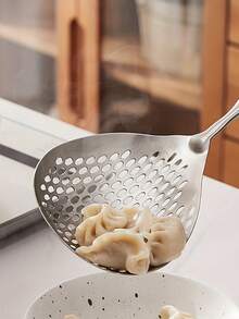 1/2 buah Saringan Lada Sichuan Stainless Steel, Saringan Besar Stainless Steel, Saringan Pasta, Ayakan Dapur dengan Pegangan Tahan Panas, Cocok untuk Masakan Thanksgiving/Idul Fitri, Hot Pot, Meniriskan Pasta, Cocok untuk Penggunaan di Restoran dan Dapur Rumah - Perak - View 3