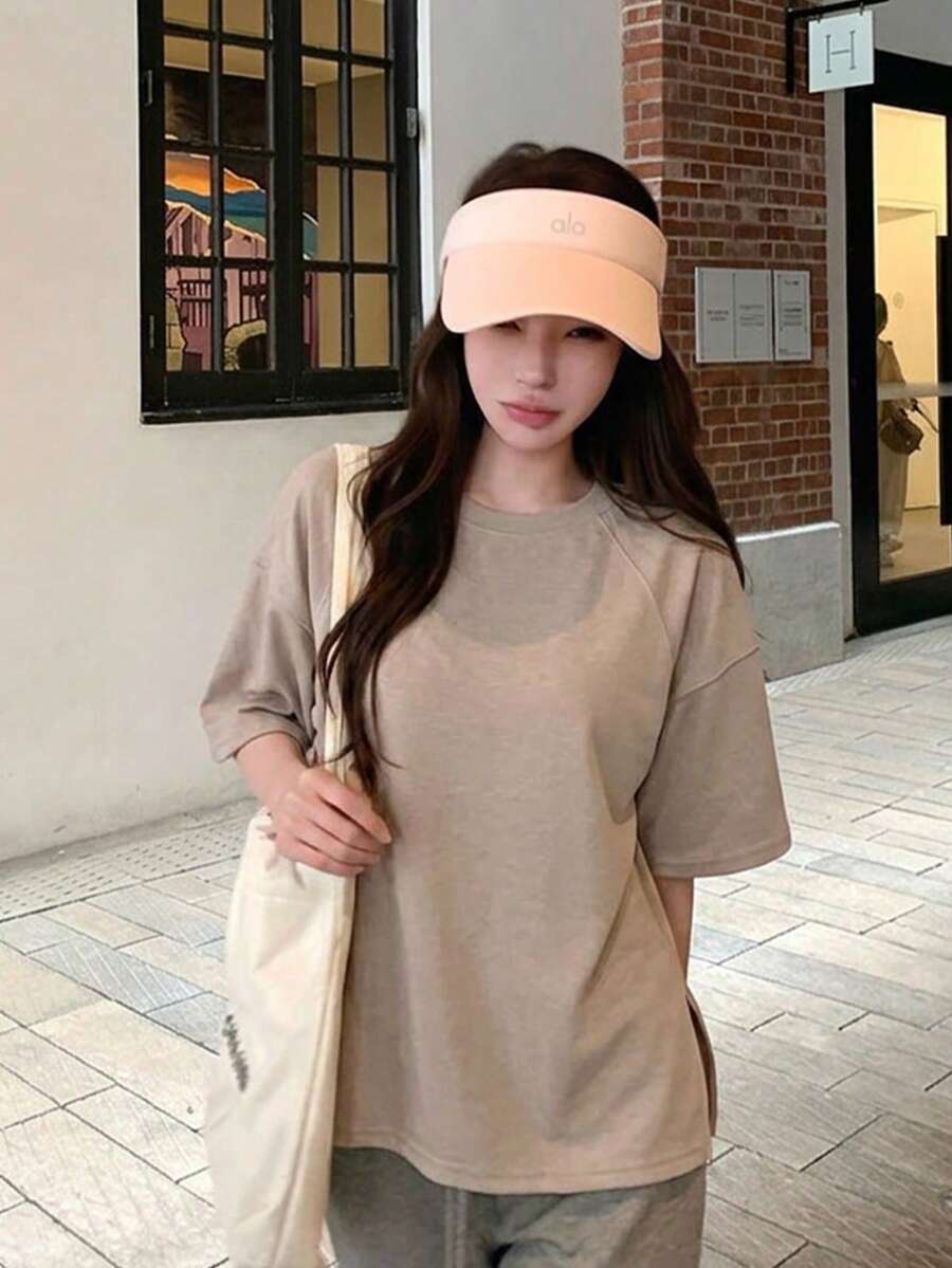 女士宽松休闲字母印花圆领短袖T恤，春夏 - 卡其色 - 查看 1