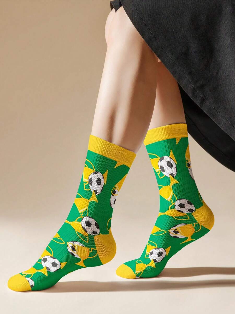 1/2 Đôi tất dài đến bắp chân in hình cúp và quả bóng đá World Cup, màu xanh lá cây Brazil + họa tiết cúp và quả bóng đá phủ khắp bề mặt, chất liệu mềm mại, thoáng khí và co giãn, phong cách dành cho người hâm mộ bóng đá, thoải mái khi xem các trận đấu/thể thao và mặc thường ngày. - màu xanh lá - Xem 1