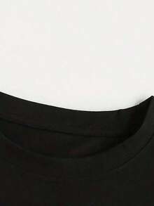 1 pieza de camiseta deportiva de manga corta con cuello redondo para mujer, con estampado de letras en español, para uso casual en primavera y verano. |     Corte relajado |     180g 100% Algodón - Negro - Ver 4