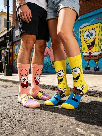 SpongeBob SquarePants 2双男女通用彩色卡通海洋人物印花中筒袜，趣味休闲，适合日常穿着，四季皆宜