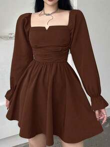 Vestido corto elegante para mujer, color marrón chocolate sólido, cuello cuadrado con escote en V pequeño, mangas largas abullonadas y puños con volante, cintura definida con pliegues y falda acampanada, favorecedor y versátil, ideal para primavera, uso diario, citas y salidas informales - Verde - Ver 10
