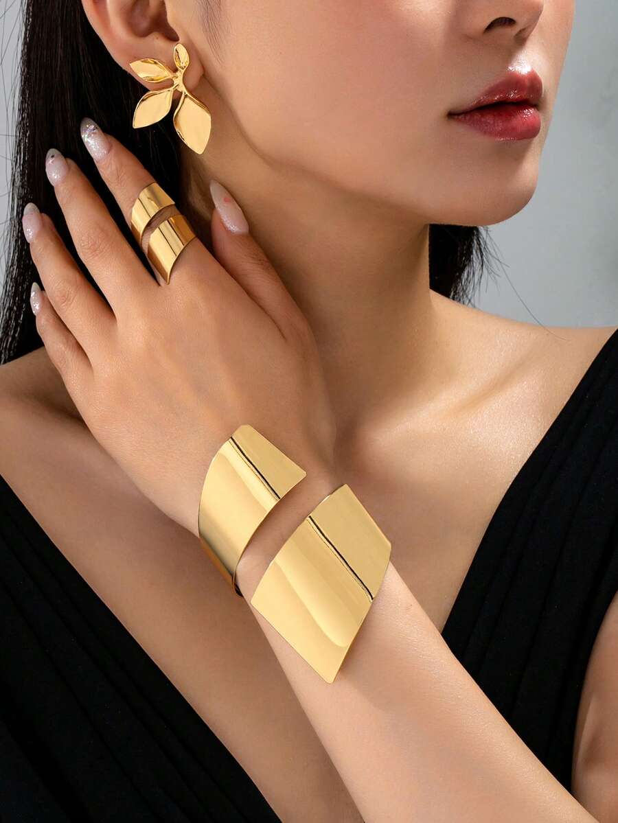 4 piezas Elegante conjunto de joyería de pulsera, anillo y aretes con diseño floral y hojas geométricas en color dorado, hecho de metal grueso y brillante, adecuado para mujeres - Amarillo Oro - Ver 1