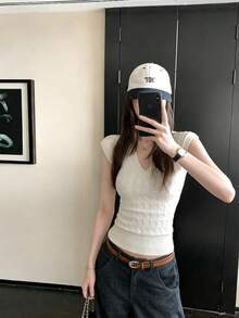 Rompi Rajut Tanpa Lengan Model V-Neck Elegan Gaya Korea, Warna Putih untuk Musim Panas - Putih - View 4