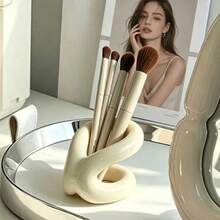 1pc Twisted Ceramic Makeup Brush Holder, Elegant Desktop Pen Cup, Desktop Organizer, Beautiful Room Decor, Multifunctional Home Decor Space-Saving Organizer, Suitable For Vanity, Bathroom - Ceramic Eyebrow Pencil Storage Rack - View 7