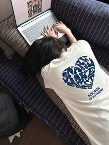 Camiseta de manga corta para mujer, holgada, de algodón puro, con estampado de corazones - estampado de letras azules en la espalda, camiseta blanca, estilo callejero Y2K, top casual de hombros caídos, camiseta vintage punk de manga corta 100% algodón. - Blanco - Ver 6