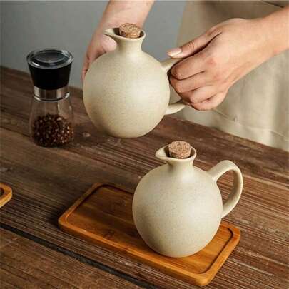 1 个 500 毫升（17 盎司）陶瓷油瓶，带软木塞，圆形厨房调味品分配器，用于酱油、醋、橄榄油和花生油