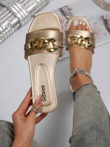 Sandalias De Mujer En Color Dorado Con Detalle De Cadena, Cómodas Y Elegantes Para Uso En Interiores Y Exteriores - Champán - Ver 8