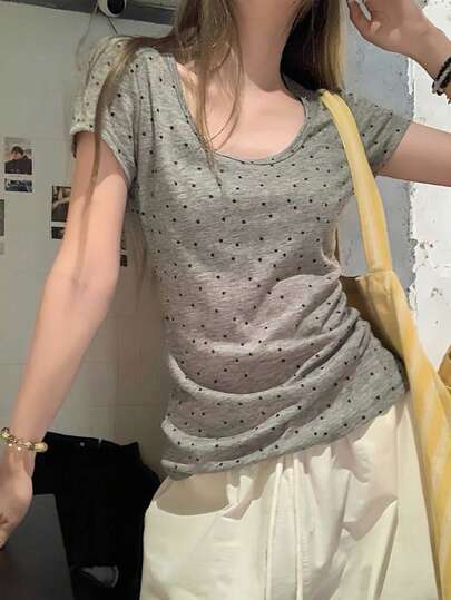 Áo thun ngắn tay chấm bi cổ điển, áo croptop ôm sát dành cho nữ, cổ áo tôn dáng, thích hợp cho mùa hè.