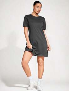 Vestido corto casual para mujer, color negro sólido clásico, cuello redondo y mangas cortas, diseño sencillo y cómodo, estilo básico y versátil, ideal para uso diario, compras, salidas informales y todo tipo de ocasiones en primavera-verano - Gris Oscuro - Ver 5