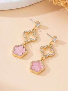 1 Pair Luxury Elegant Hollow Clover Pendant Earrings, Suitable For Summer Beach Wear - Pink - View 2